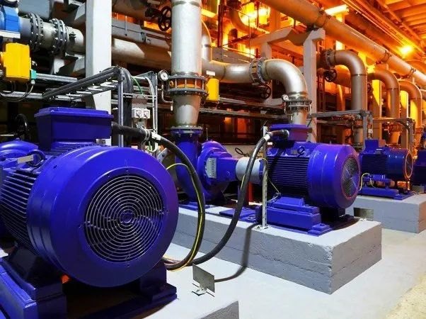 Equipo técnico Europotenza en aplicación industrial